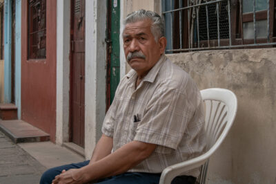 El Silencio de los Hijos que se Van: La Historia de Don Ernesto
