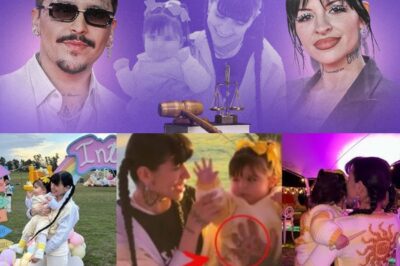 Cazzu sorprende en México: Llega con su hija Inti y guarda un misterioso secreto: La famosa cantante argentina aterriza en la CDMX acompañada de su hija y desata rumores sobre su visita. ¿Qué esconde Cazzu? Descubre los detalles inéditos de su regreso, su relación con Nodal y los nuevos proyectos que podrían cambiar el rumbo de su carrera. ¡No te pierdas el video exclusivo al final!