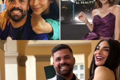 El esposo de Alejandra Espinoza, el genio creativo detrás de Miss Universe Latina Pocos saben que Aníbal Marrero, esposo de Alejandra Espinoza, es el verdadero artífice del espectáculo en Miss Universe Latina. Desde la coreografía hasta el diseño de luces, él controla cada detalle para que el reality brille noche tras noche. Esta revelación cambiará para siempre tu forma de ver el programa.