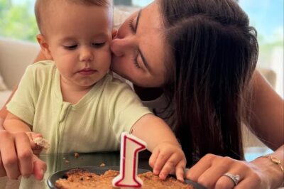 ¡Michelle Renaud y Matías Novoa derriten corazones al celebrar el primer año de Milo! 📸 La actriz mexicana compartió imágenes llenas de ternura y emoción por el cumpleaños de su bebé. ¡No podrás creer lo grande y adorable que está Milo! El mensaje de amor que escribió Michelle te dejará con el corazón en la mano. ❤️✨