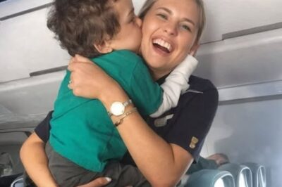“Un vuelo desde Ciudad de México se convirtió en el centro de atención cuando una azafata inesperadamente se reencontró con un ser querido tras años de separación. Las palabras, las miradas y los secretos revelados dejaron a toda la cabina en un silencio lleno de emoción. Una historia mexicana llena de sorpresas, calidez y emociones que no te puedes perder. ❤️✨”