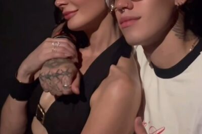 “Marc Anthony brilla por su ausencia en el cumpleaños de su hijo Ryan” “Aunque la fiesta de los 22 años de Ryan Muñiz estuvo llena de alegría, música y momentos familiares, los fans no pudieron evitar notar la ausencia de su famoso padre, Marc Anthony. ¿Qué pasó realmente? ¿Por qué no estuvo presente? Descubre los detalles de este evento que ha generado preguntas entre los seguidores de Dayanara Torres y su familia. ¡Mira el video exclusivo al final del artículo!”