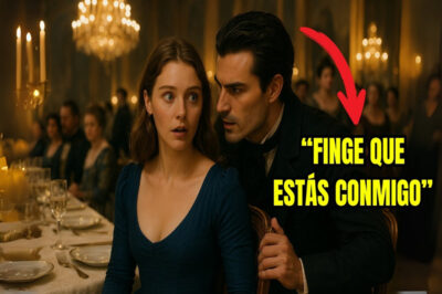 Ella estaba sentada sola en la boda real, hasta que el Duque le susurró: “Finge que estás conmigo”.