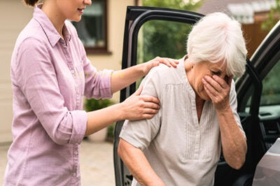 Mujer Mayor Pensó Que Su Hija Adoptiva la Llevaría a un Asilo… Pero Lo Que Pasó Después Sorprendió