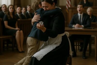 LA EMPLEADA DOMÉSTICA ACUSADA DE ROBO — CUANDO ENTRÓ SOLA AL TRIBUNAL, EL HIJO DEL MILLONARIO SE LEVANTÓ Y HABLÓ