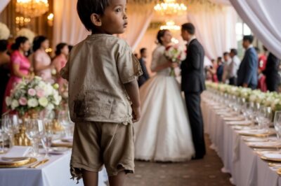 Un niño pide comida en una lujosa boda mexicana — pero cuando descubre que la novia es su madre perdida hace años, queda paralizado por el shock. Lo que hace el novio después hace llorar a todos los presentes…