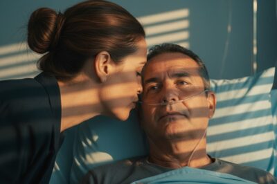 Durante 12 años, ella supo que su esposo le era infiel, pero nunca dijo una palabra. Cuidó de él, fue una esposa ejemplar… hasta que, en su lecho de muerte, le susurró una frase que lo dejó helado y sin aliento: el verdadero castigo apenas comenzaba.