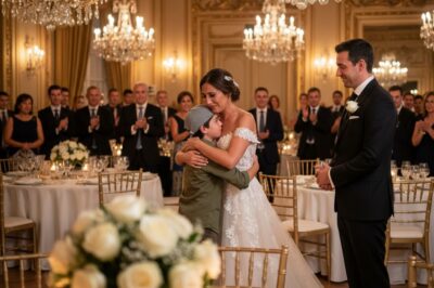 Mendigando en Medio de una Boda Lujosa, el Niño se Sorprendió al Ver que la Novia Era su Madre Desaparecida — Y la Decisión del Novio Detuvo Toda la Ceremonia…