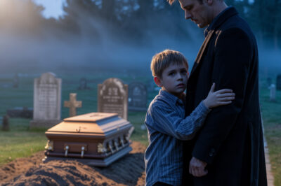 Apenas una hora después del entierro, un niño de 7 años insistió en que su padre desenterrara la tumba de su madre, y en cuanto abrieron el ataúd, todos contuvieron la respiración…