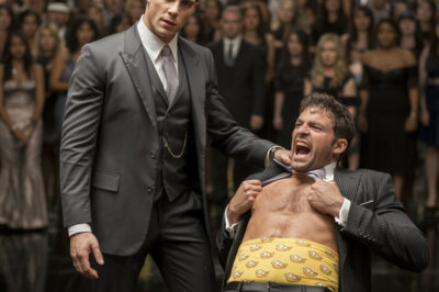 🔥 ESCUCHÉ A MI FAMILIA PLANEAR ARRUINAR MI BODA Y ARROJARME AL RIDÍCULO: ME LLAMARON “GRASIENTO”, PERO SU VENGANZA SE CONVIRTIÓ EN LA RUINA TOTAL DE MI HERMANO EL ABOGADO. 👔💥