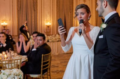 Fui a la habitación del novio solo porque olvidé mi pulsera. Pero en cuanto abrí la puerta, lo oí llamarme “cerda gorda” y presumir de que solo necesitaba unos meses después de la boda para llevarse el dinero de mi familia. Me quedé paralizada y luego presioné el botón de grabar. Y cuando por fin subí al escenario de la boda, con el micrófono en la mano, no pronuncié mis votos… lo expuse todo.