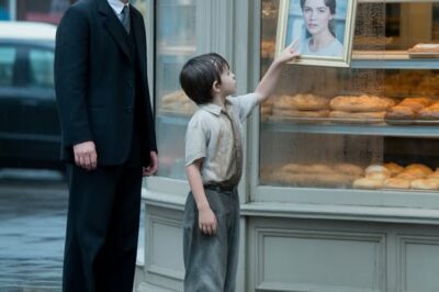 Durante años, fui una sombra silenciosa entre los estantes de la gran biblioteca municipal. Nadie me veía realmente, y así estaba bien… o al menos eso pensaba. Mi nombre es Aisha, y tenía 32 años cuando empecé a trabajar como limpiadora allí. Mi esposo había muerto de forma repentina, dejándome sola con nuestra hija de ocho años, Imani. El dolor todavía era un nudo en la garganta, pero no había tiempo para llorar; necesitábamos comer, y la renta no se pagaba sola.