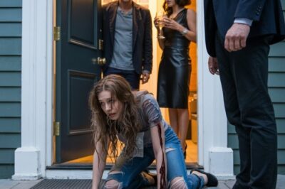 Aparecí en casa de mi hermana de repente. Estaba durmiendo en el felpudo con ropa vieja y rota. Su marido se limpió los zapatos con ella y le dijo a su amante: «Esa es nuestra criada loca». No grité. Di un paso al frente y todos se quedaron paralizados, porque…