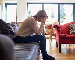 “Recién salido del tribunal, mi exesposo se apropió eufórico de mi fortuna de 25 mil millones. Pero al llegar a casa, se desmayaron.”