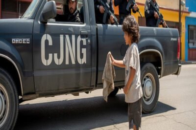 Nico ofreció lavar una troca por hambre… y despertó una guerra que ya venía