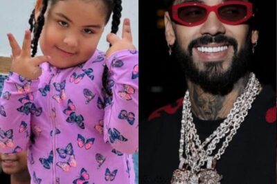 Increíble: Cattleya posa igual que su padre y el parecido impacta. 